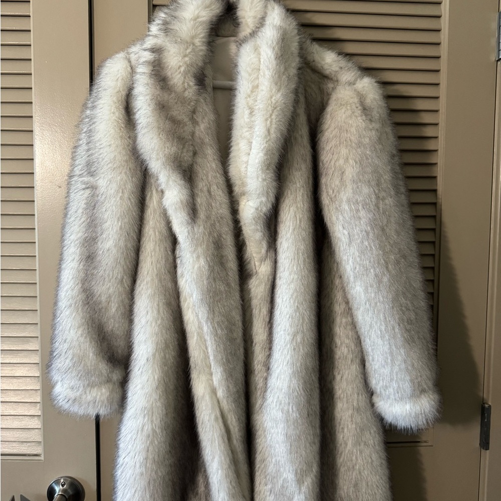 Faux Fur Coat – Size Small (4) – New, Never Worn